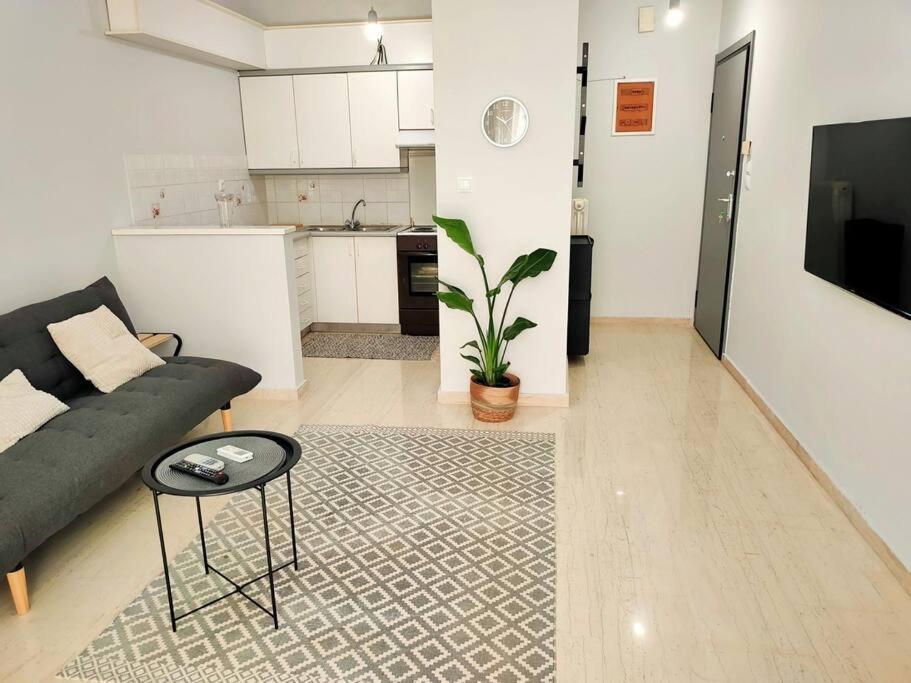 Appartement Δίπλα Στο Πάρκο à Kalamata Extérieur photo