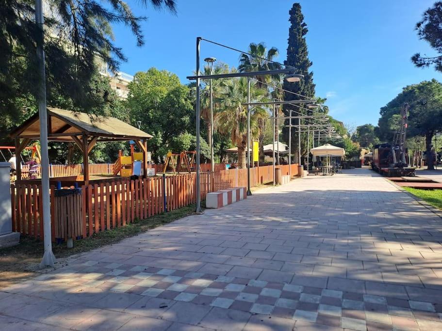Appartement Δίπλα Στο Πάρκο à Kalamata Extérieur photo