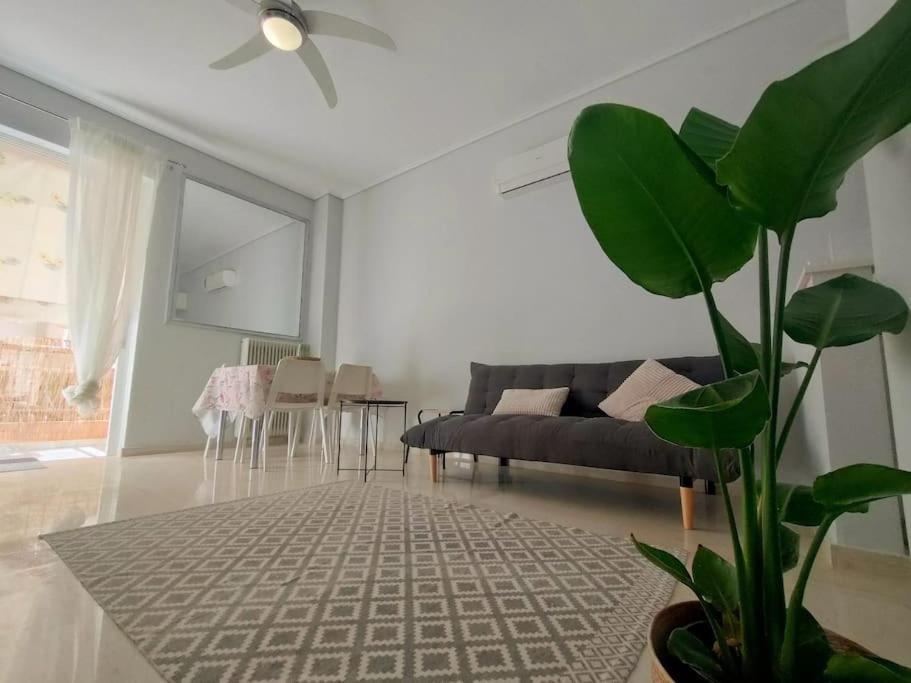Appartement Δίπλα Στο Πάρκο à Kalamata Extérieur photo