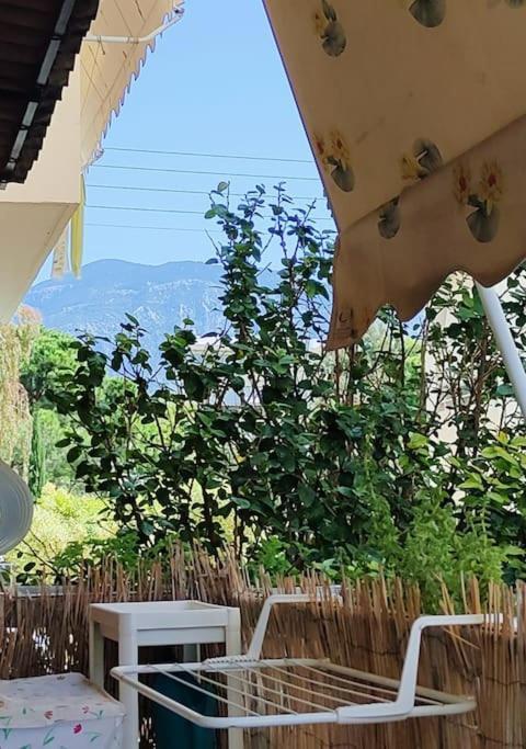 Appartement Δίπλα Στο Πάρκο à Kalamata Extérieur photo